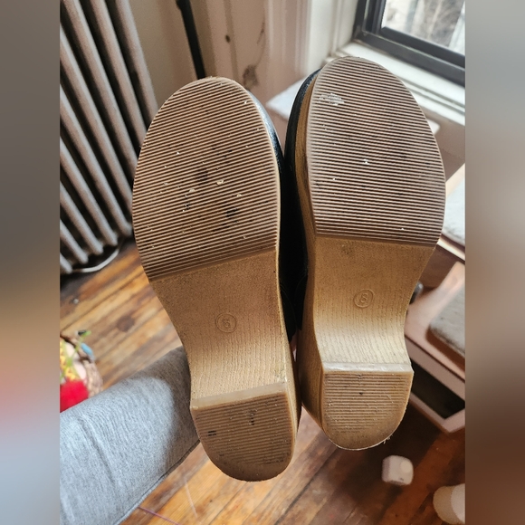 Universal Thread Magnolia Black Clogs - Picture 2 of 6